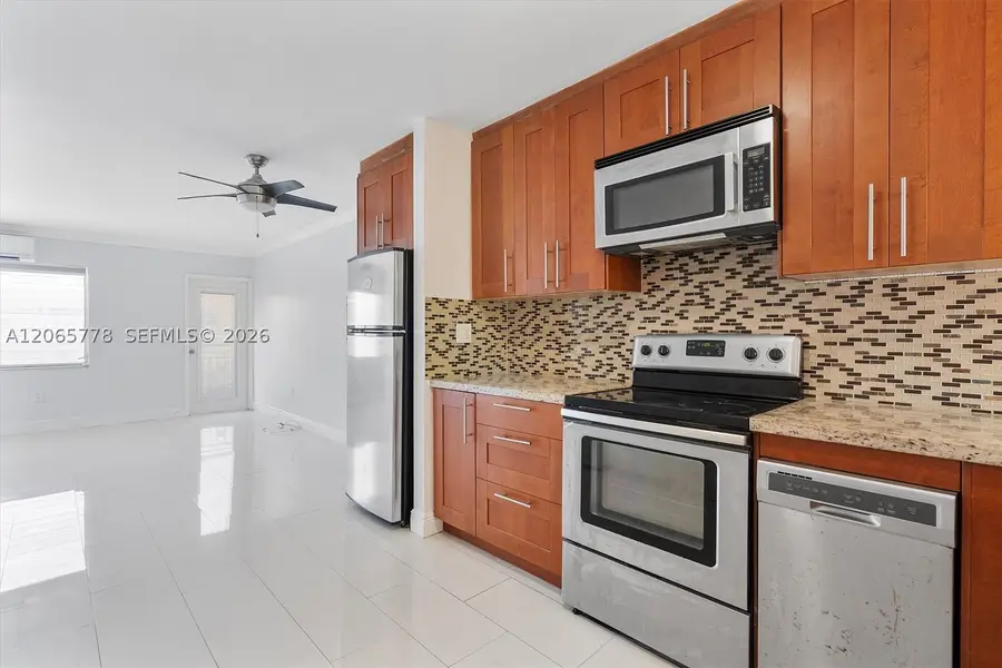 851 Meridian Ave #24, Miami Beach, FL 33139 - #2
