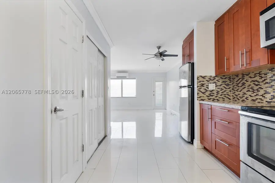 851 Meridian Ave #24, Miami Beach, FL 33139 - #3