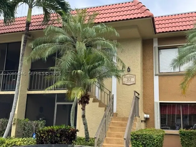 301 Lakeview Dr #102, Weston, FL 33326 - #2