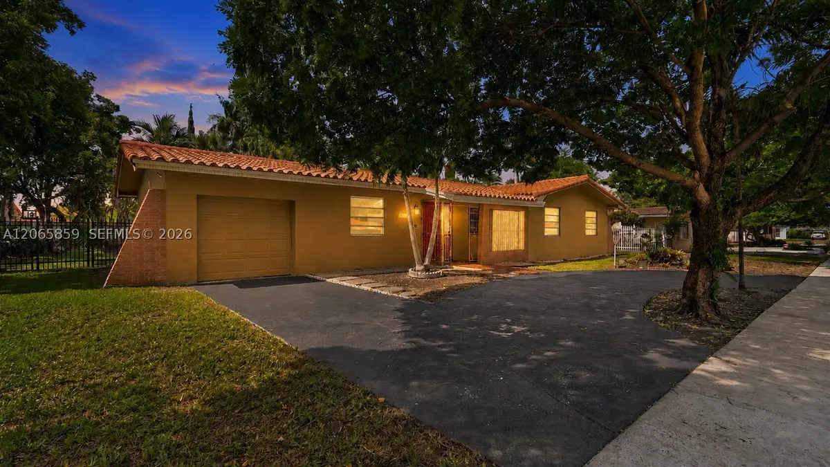 10710 SW 32nd St, Miami, FL 33165 - #1