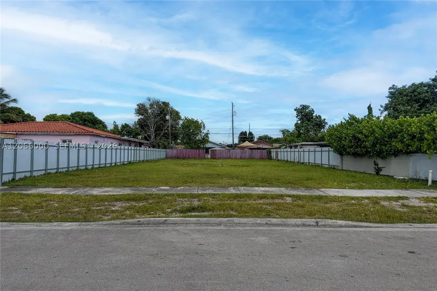 941 E 31st St, Hialeah, FL 33013 - #2