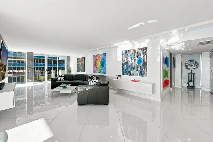 1360 S Ocean Blvd #2305, Pompano Beach, FL 33062 - #3