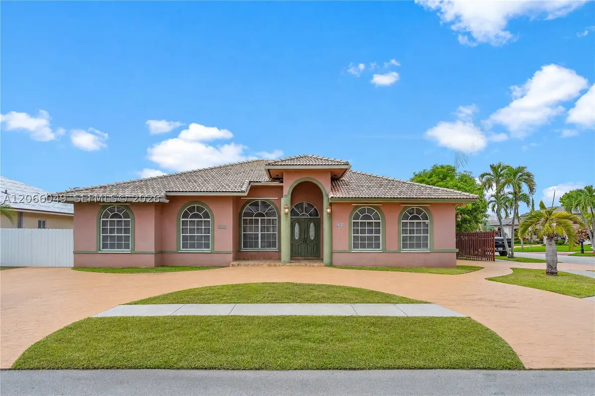 2204 SW 142nd Ct, Miami, FL 33175 - #1