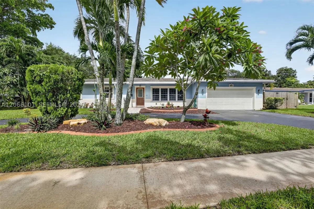 801 Ixora Ln, Plantation, FL 33317 - #1