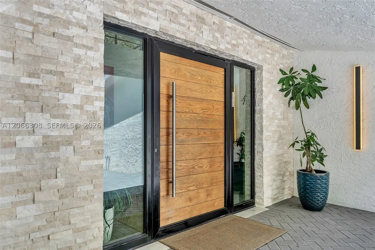 5811 SW 33rd Ter, Hollywood, FL 33312 - #1