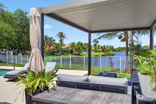 480 Cambridge Dr, Weston, FL 33326