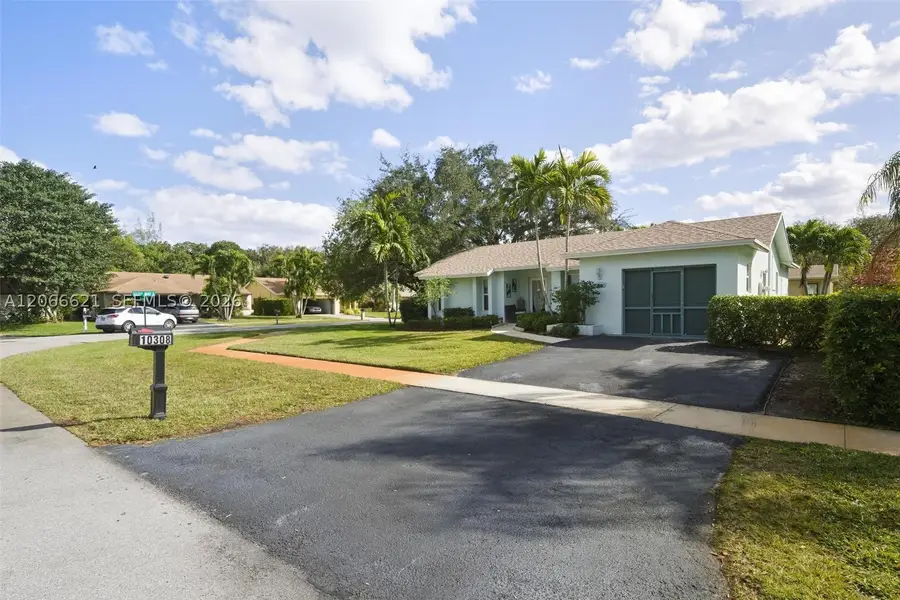 10308 Greenbriar Ct, Boca Raton, FL 33498 - #2