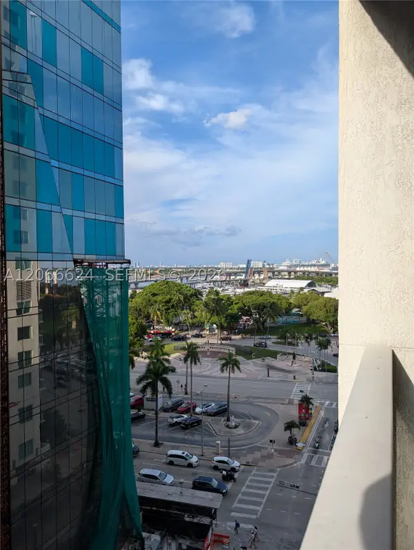 244 Biscayne Blvd #808, Miami, FL 33132