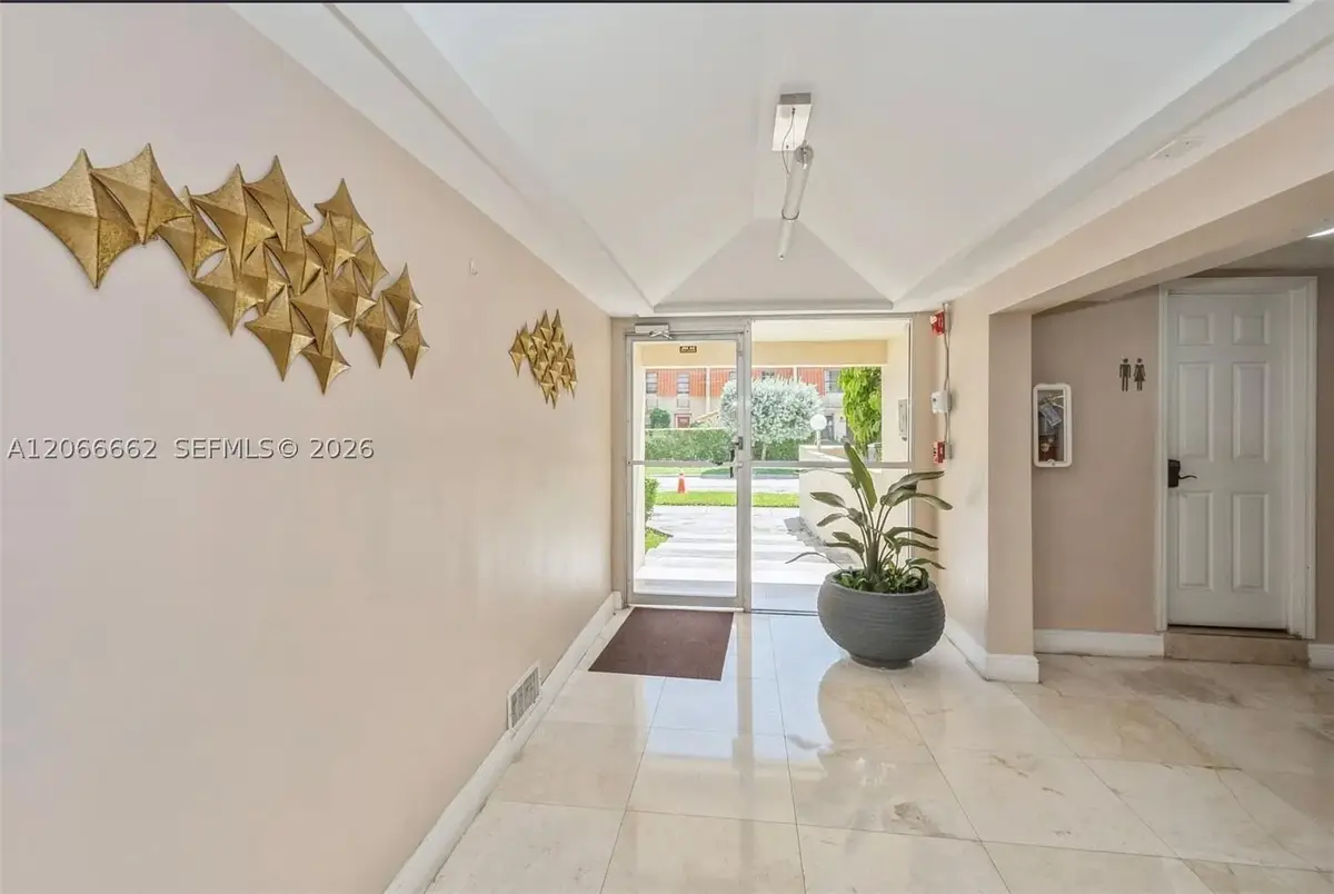 Address Withheld By Seller, North Miami Beach, FL 33160 - #1