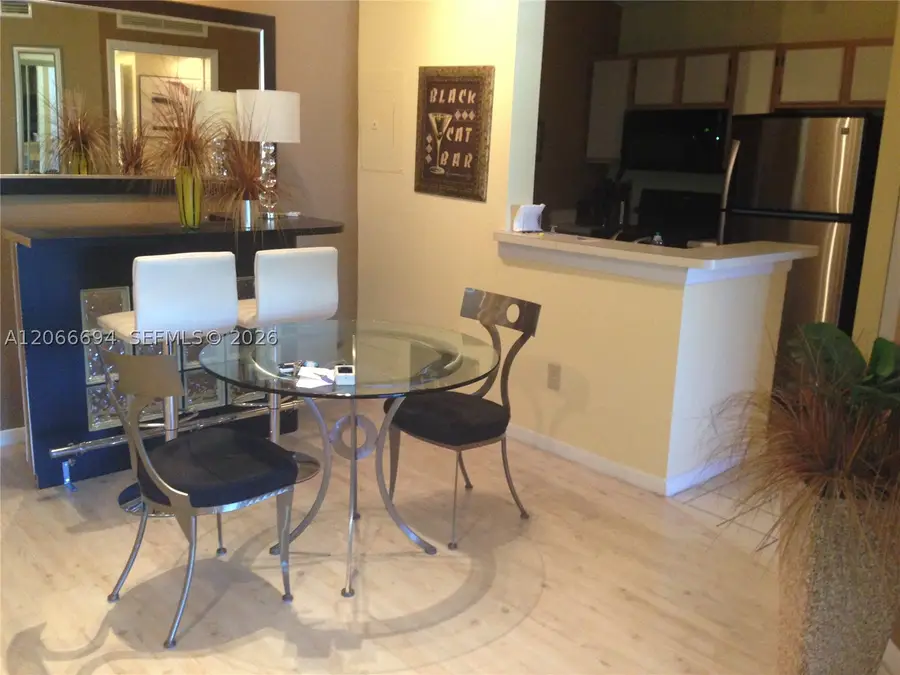 2880 N Oakland Forest Dr #313, Oakland Park, FL 33309 - #2