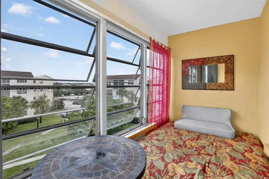 2811 Somerset Dr #405, Lauderdale Lakes, FL 33311 - #3
