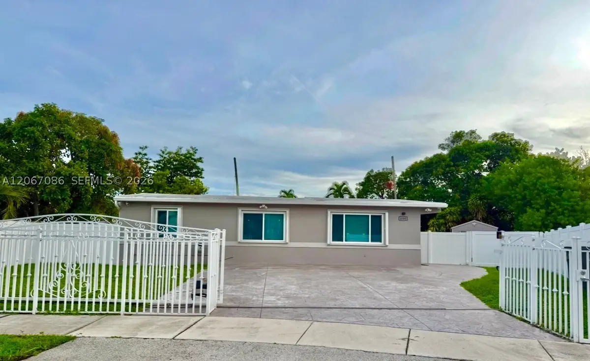4580 SW 39th St, West Park, FL 33023 - #1