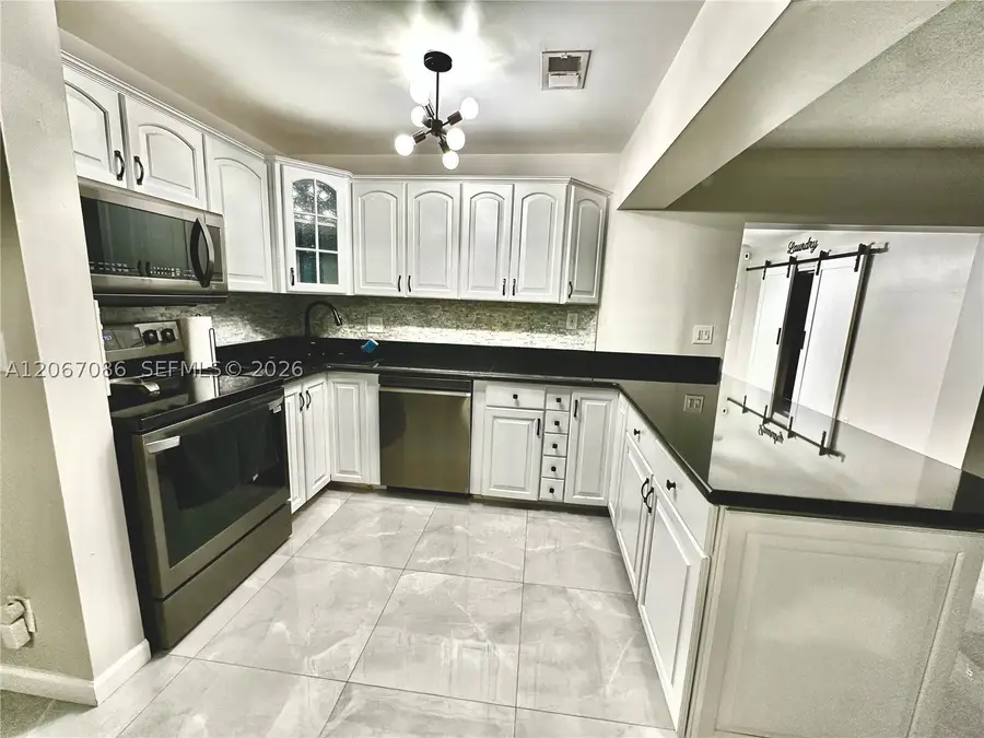 4580 SW 39th St, West Park, FL 33023 - #2