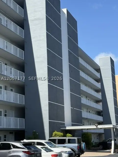 619 NE 14th Ave #403, Hallandale Beach, FL 33009 - #2