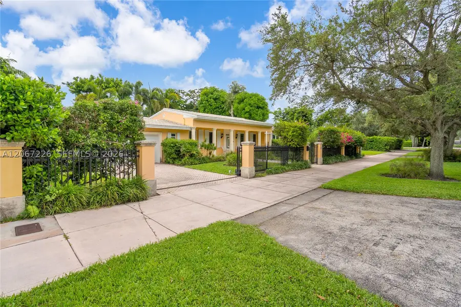6605 Maynada St, Coral Gables, FL 33146 - #3