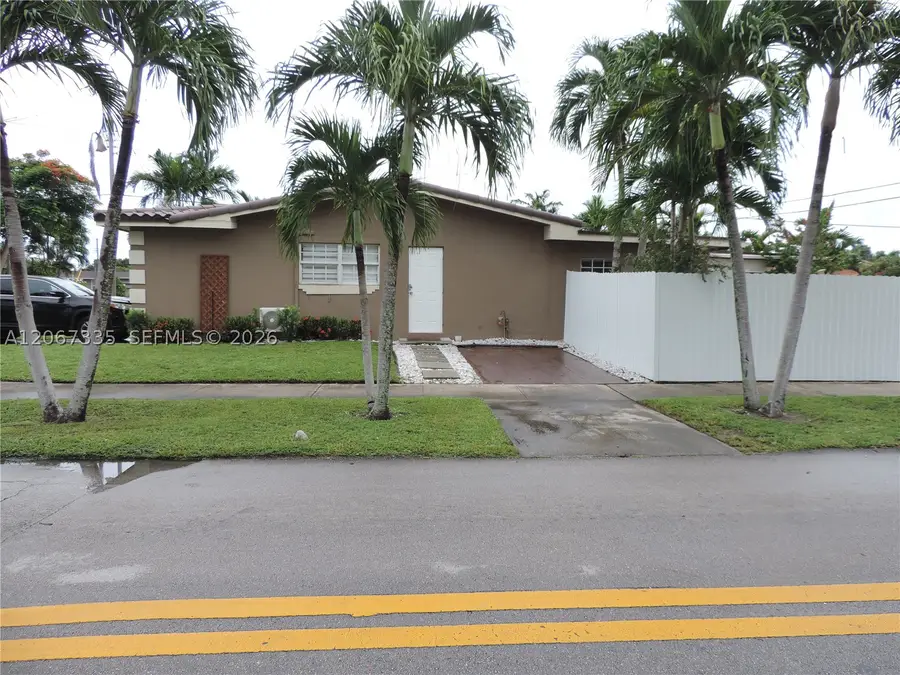 990 W 56th St, Hialeah, FL 33012 - #2