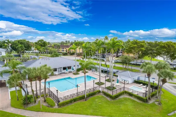 6641 NW 174th Ter, Hialeah, FL 33015