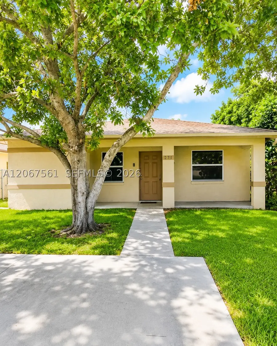 221 NE 35th St, Oakland Park, FL 33334 - #2