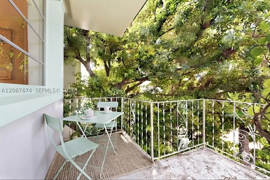 945 10th St #3, Miami Beach, FL 33139 - #2