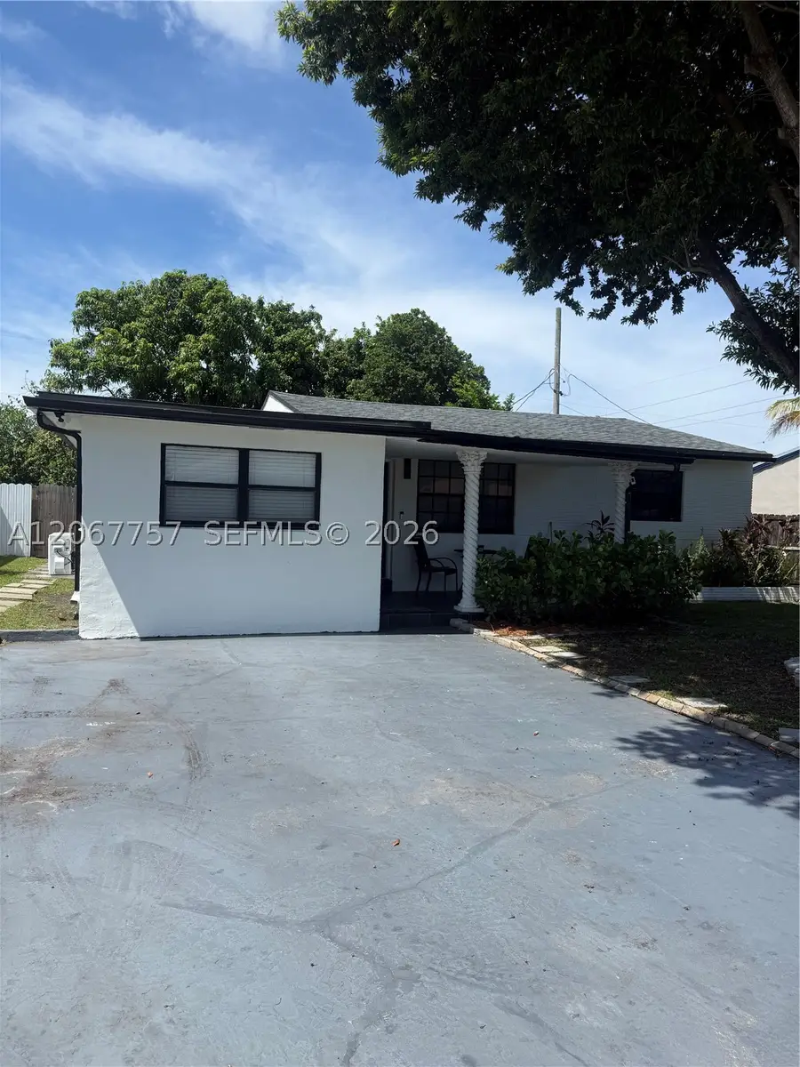 2411 Wiley St, Hollywood, FL 33020 - #3