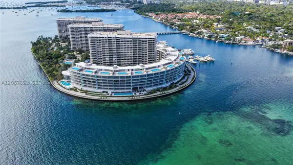 5 Grove Isles Dr #M502, Miami, FL 33133