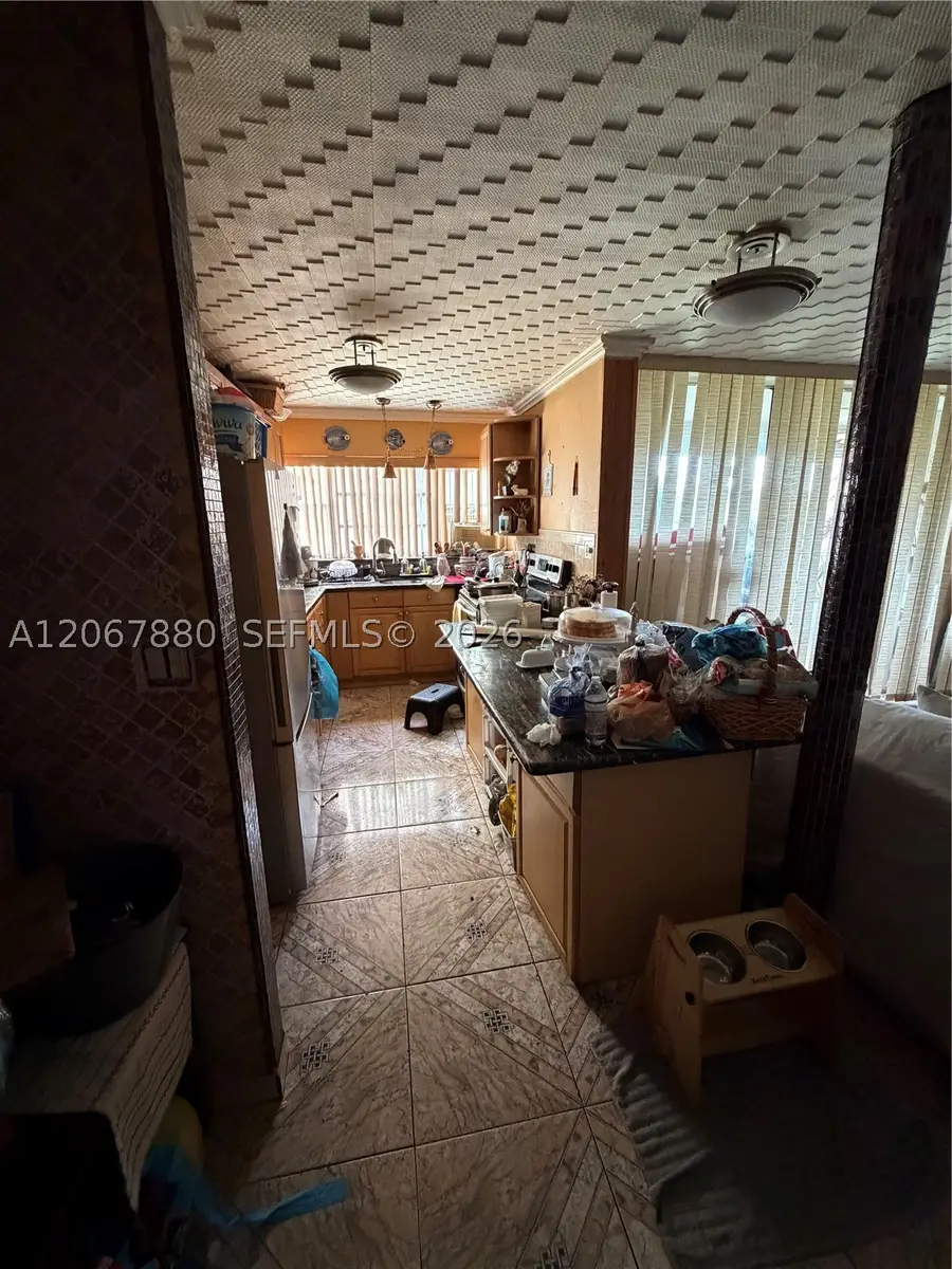 952 NE 199th St #2N, Miami, FL 33179 - #2
