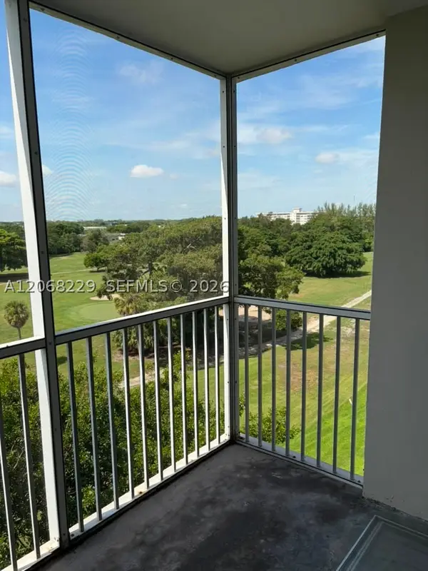 3050 N Palm Aire Dr #707, Pompano Beach, FL 33069