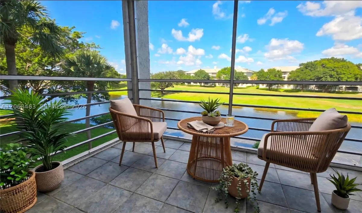 9230 Lagoon Pl #310, Davie, FL 33324 - #1
