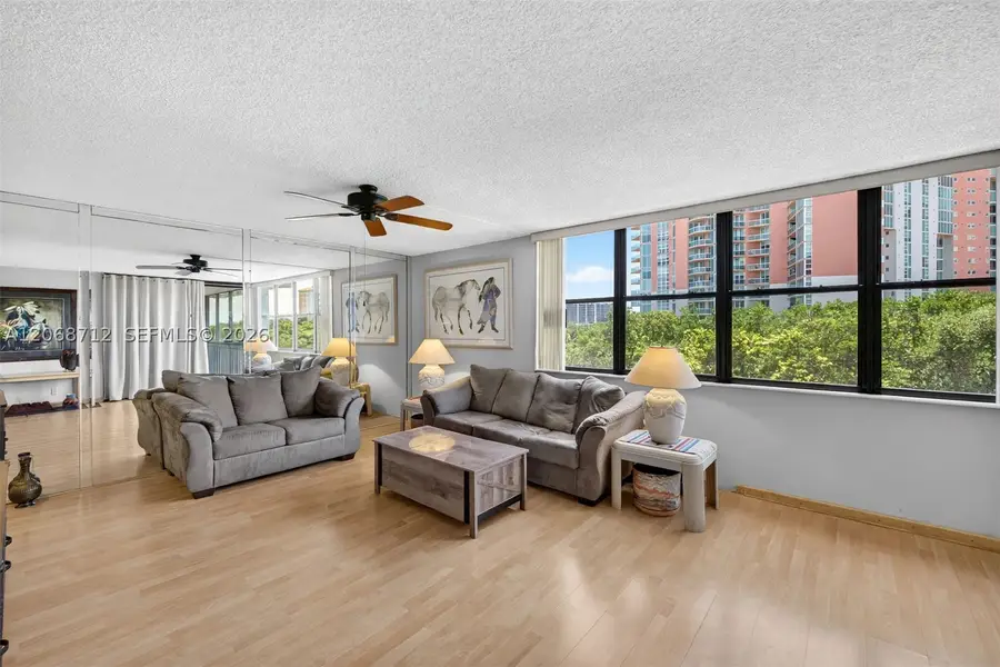 3350 NE 192nd St #5H-B, Aventura, FL 33180 - #2