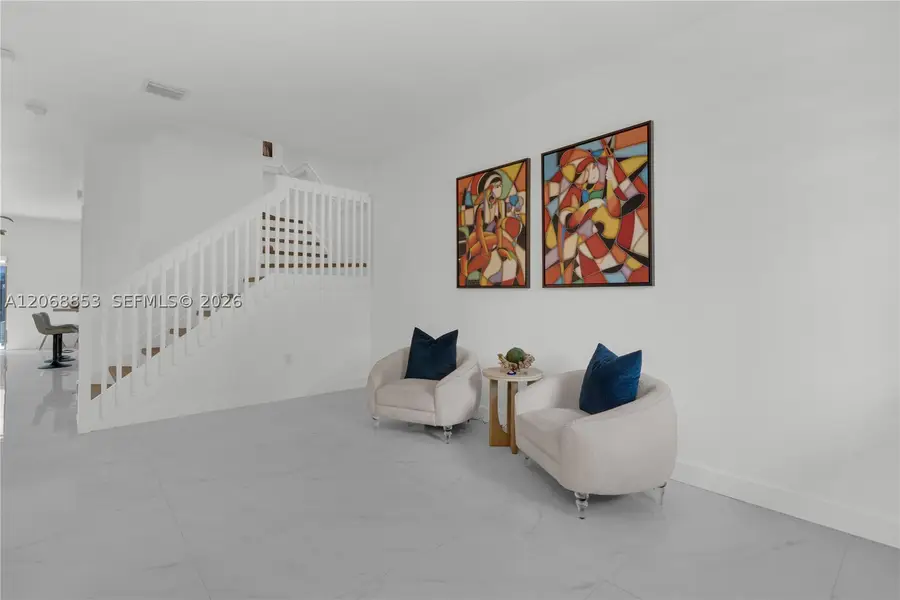 550 NE 207th St, Miami, FL 33179 - #3