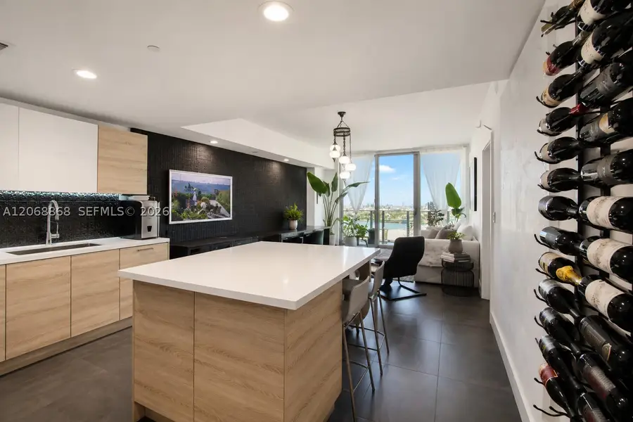 16385 Biscayne Blvd #1920, North Miami Beach, FL 33160 - #3
