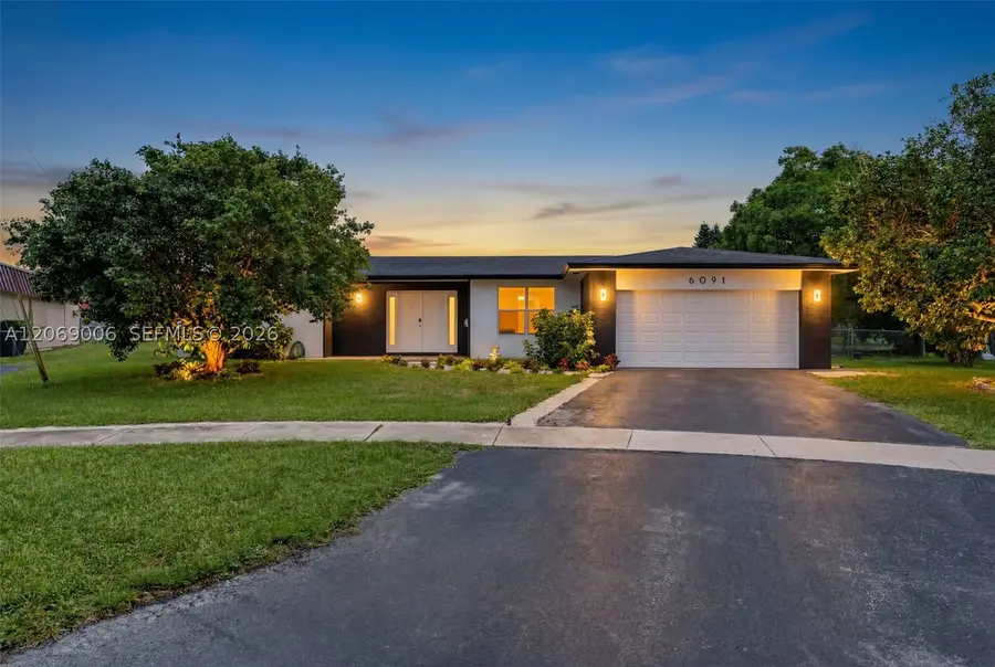 6091 SW 14th St, Plantation, FL 33317 - #2