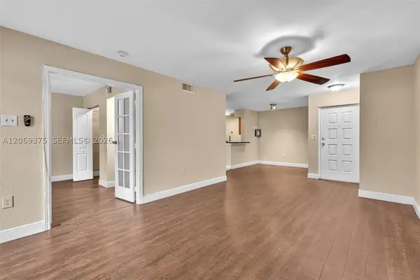 2850 N Oakland Forest Dr #208, Oakland Park, FL 33309