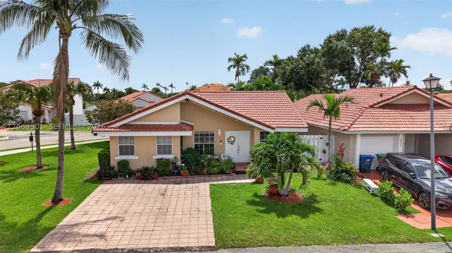 18847 NW 83rd Pl, Hialeah, FL 33015 - #2