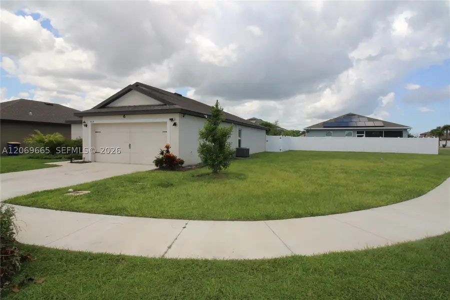 5424 Fantasy Dr, Fort Pierce, FL 34947 - #2