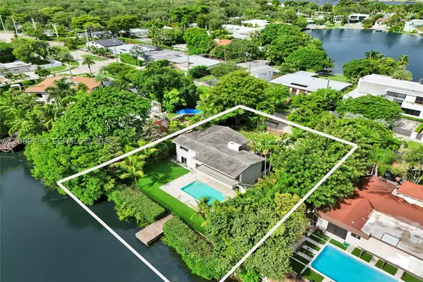 19231 NE 22nd Ave, Miami, FL 33180
