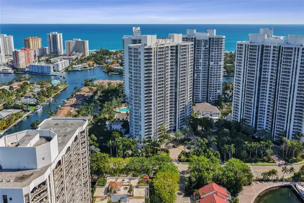 21205 Yacht Club Dr #2310, Aventura, FL 33180