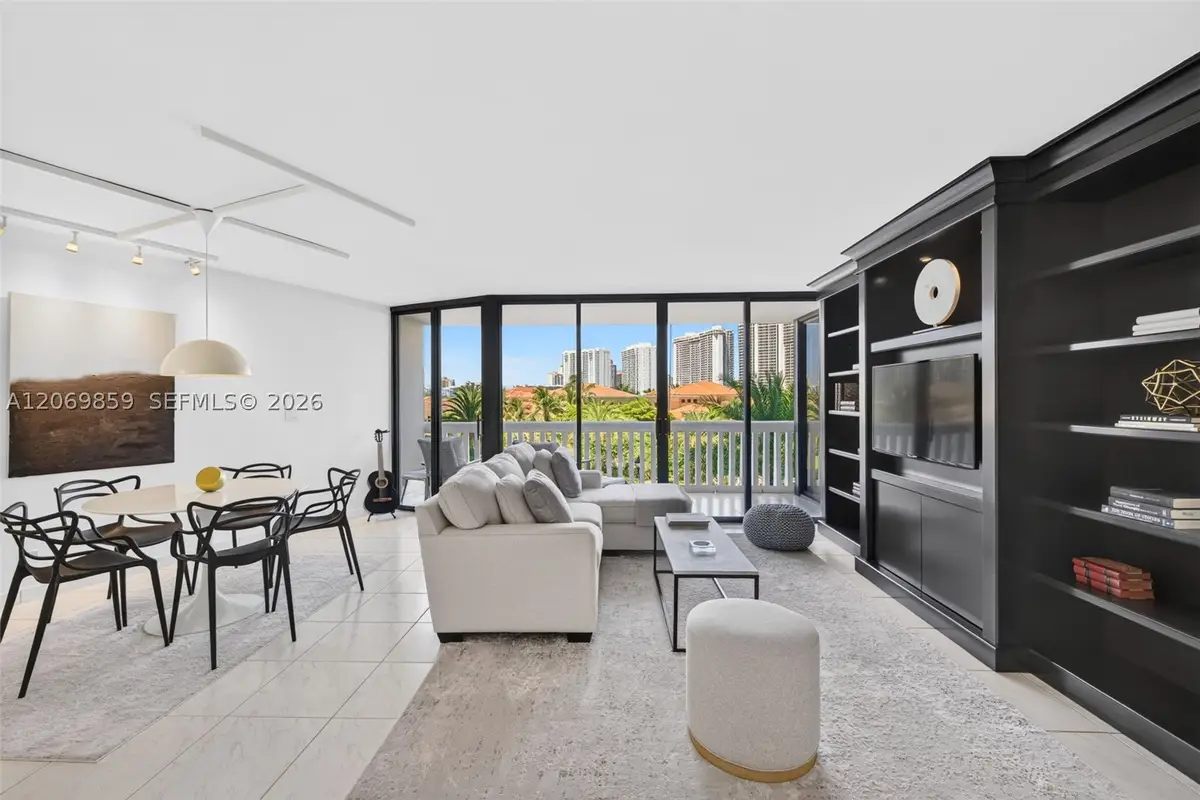 1000 Island Blvd #405, Aventura, FL 33160 - #1