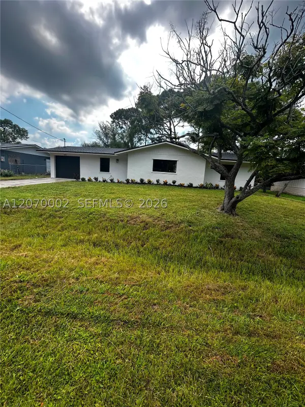 5701 Myrtle Dr, Fort Pierce, FL 34982