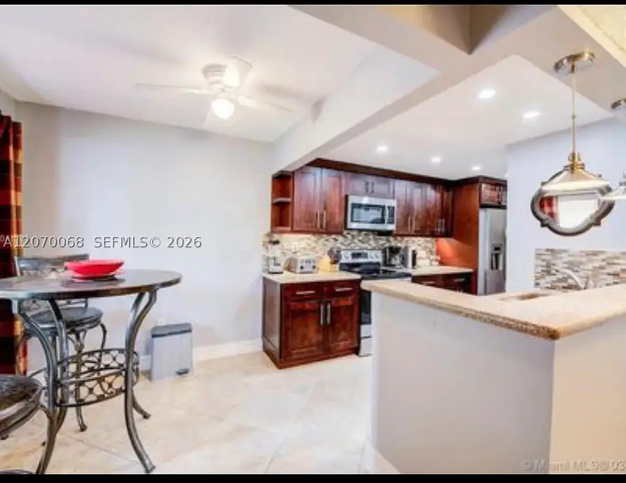 7401 NW 16th St #108, Plantation, FL 33313 - #2