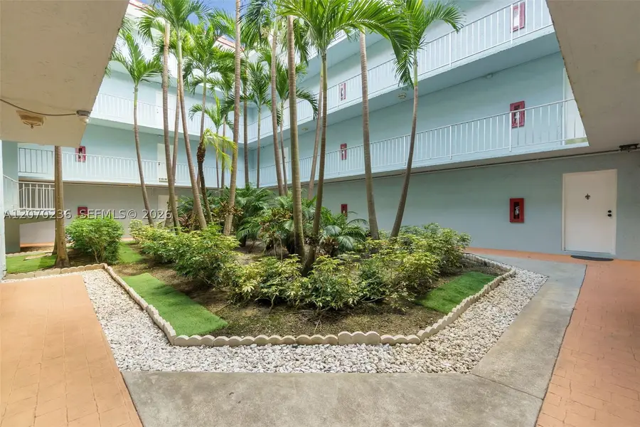 505 S Pine Island Rd #B207, Plantation, FL 33324 - #2