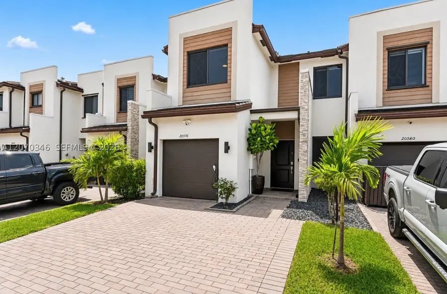20576 NE 5th Pl, Miami, FL 33179 - #2