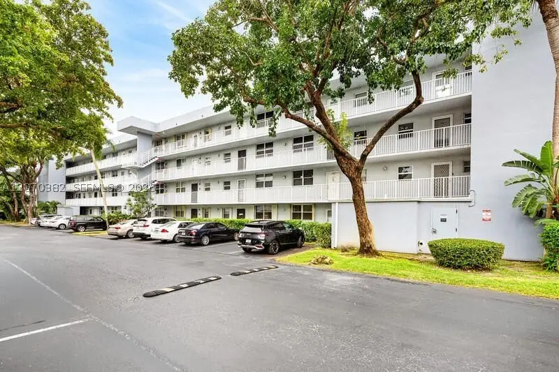 114 Royal Park Dr #3H, Oakland Park, FL 33309 - #1
