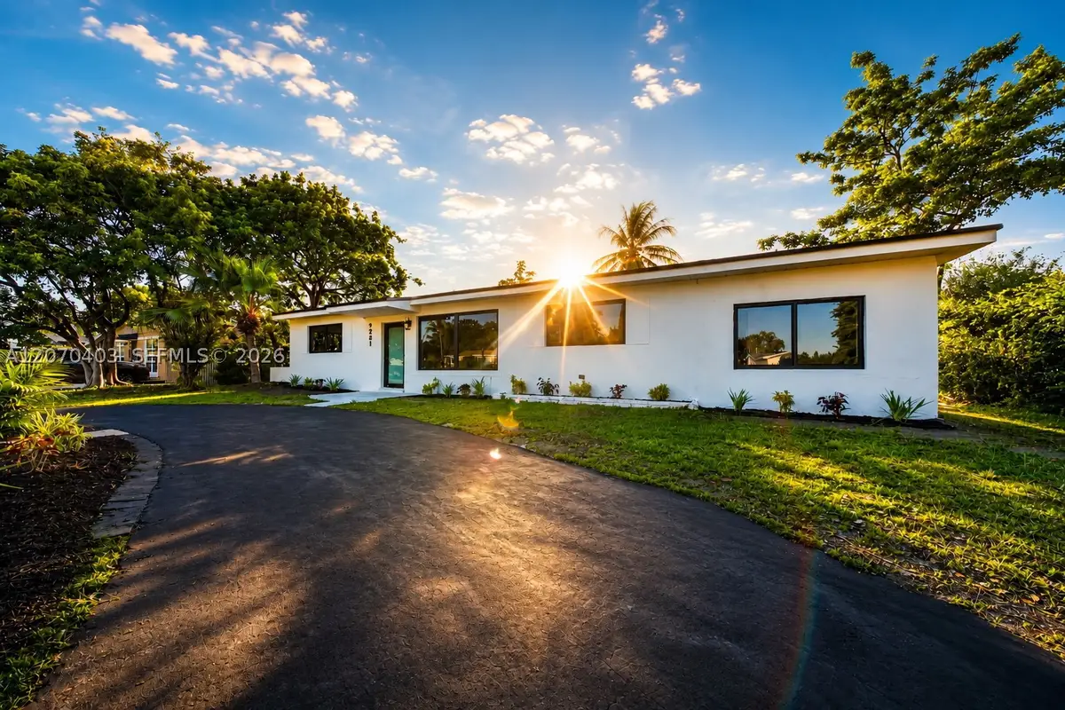 9281 Martinique Dr, Cutler Bay, FL 33189 - #1