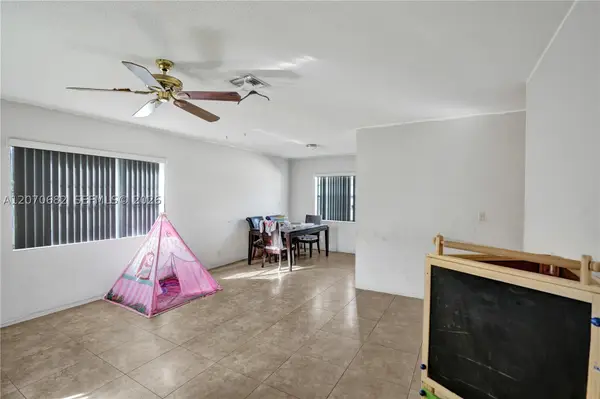 5706-5708 Lincoln St #1-2, Hollywood, FL 33021