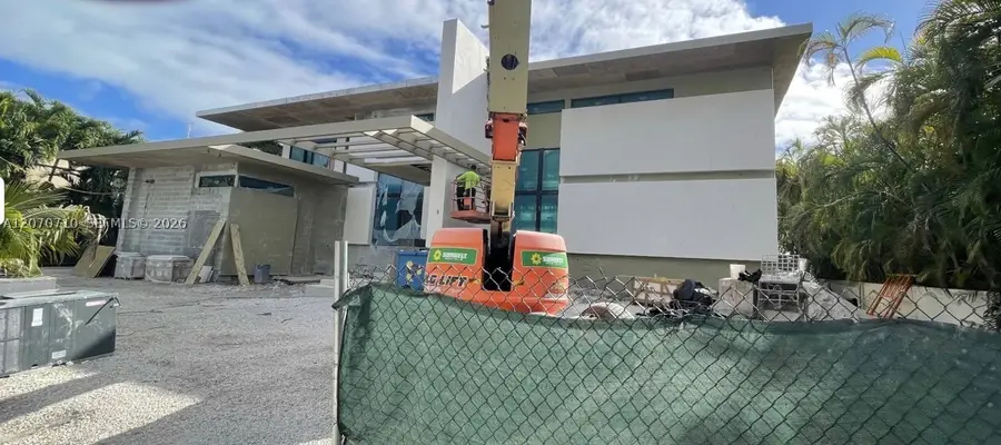 270 S Hibiscus Dr, Miami Beach, FL 33139 - #3