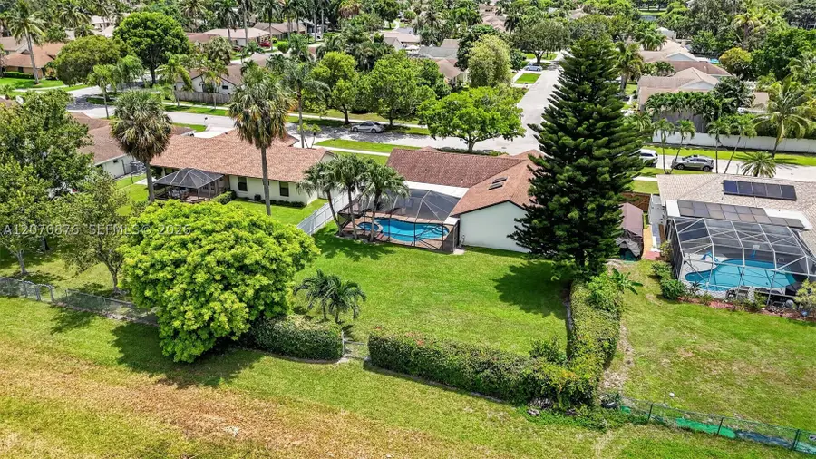 4225 NW 7th Pl, Deerfield Beach, FL 33442 - #2