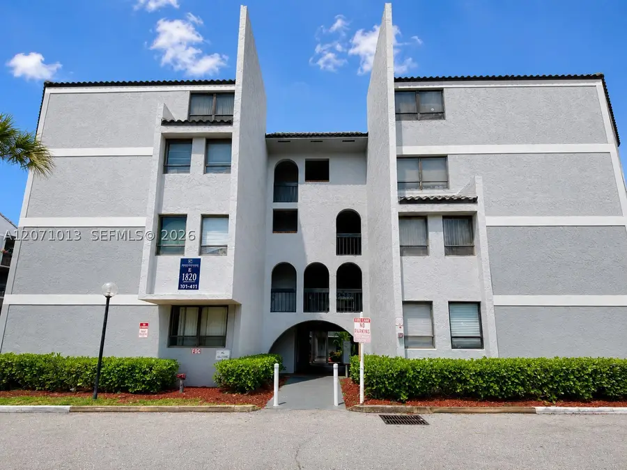 1820 N Congress Ave #305, West Palm Beach, FL 33401 - #2