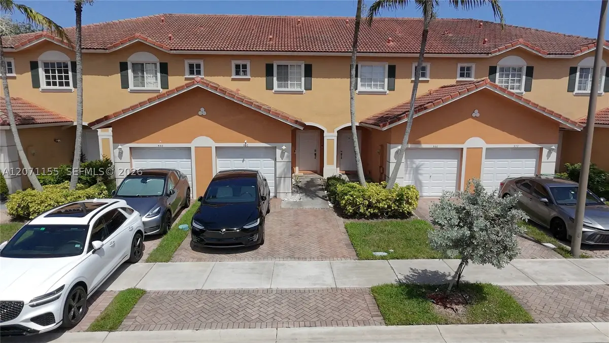 550 Saint Tropez Ln, Margate, FL 33068 - #1