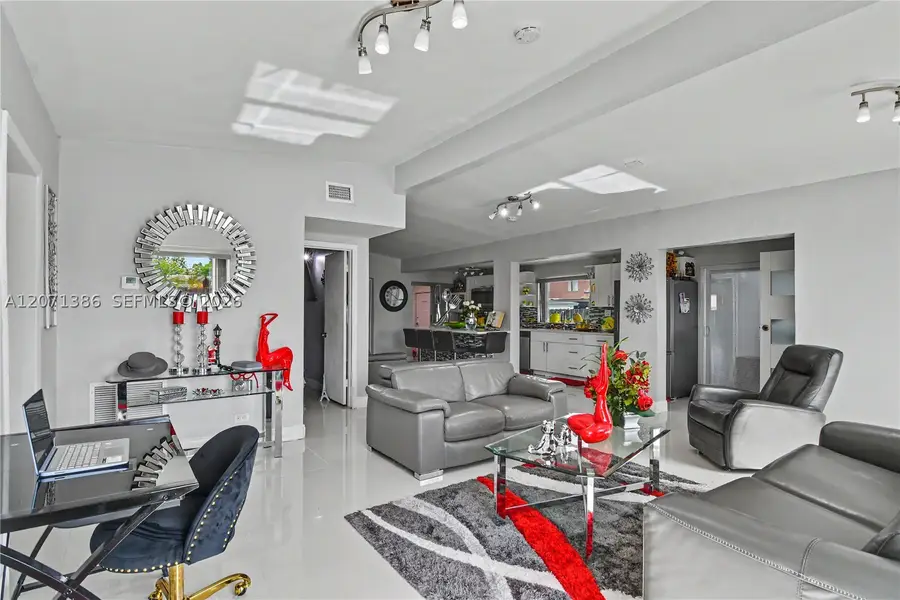 3538 SW 87th Ct, Miami, FL 33165 - #3